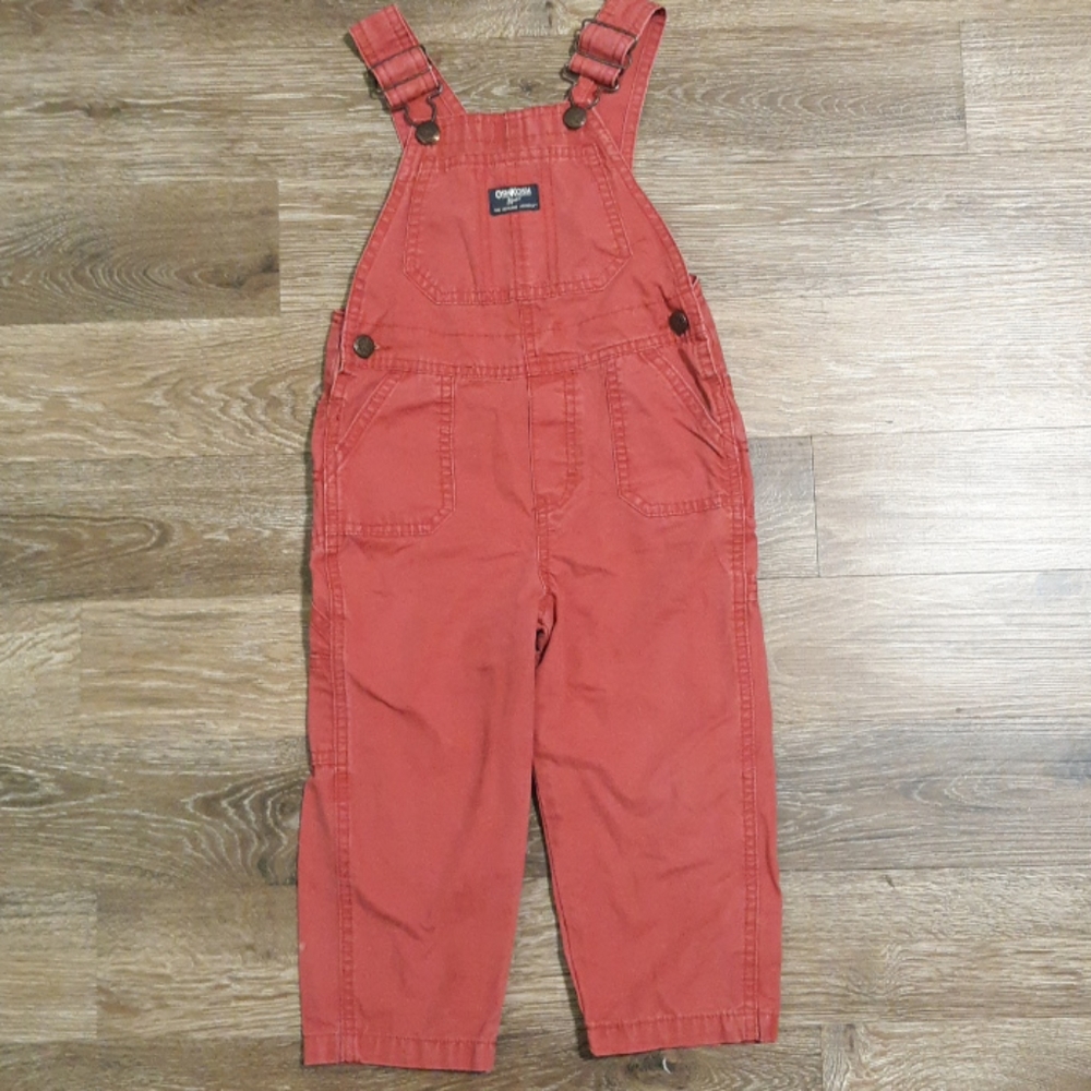 OshKosh overalls 🏈